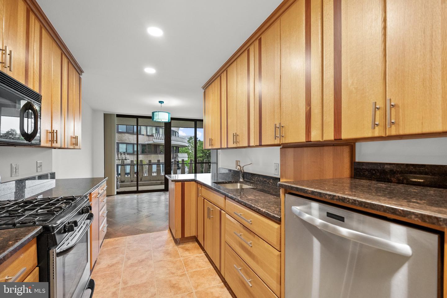 700 NEW HAMPSHIRE AVE NW #617, WASHINGTON, District Of Columbia 20037, 2 Bedrooms Bedrooms, ,2 BathroomsBathrooms,Residential,For sale,700 NEW HAMPSHIRE AVE NW #617,DCDC2185582 MLS # DCDC2185582
