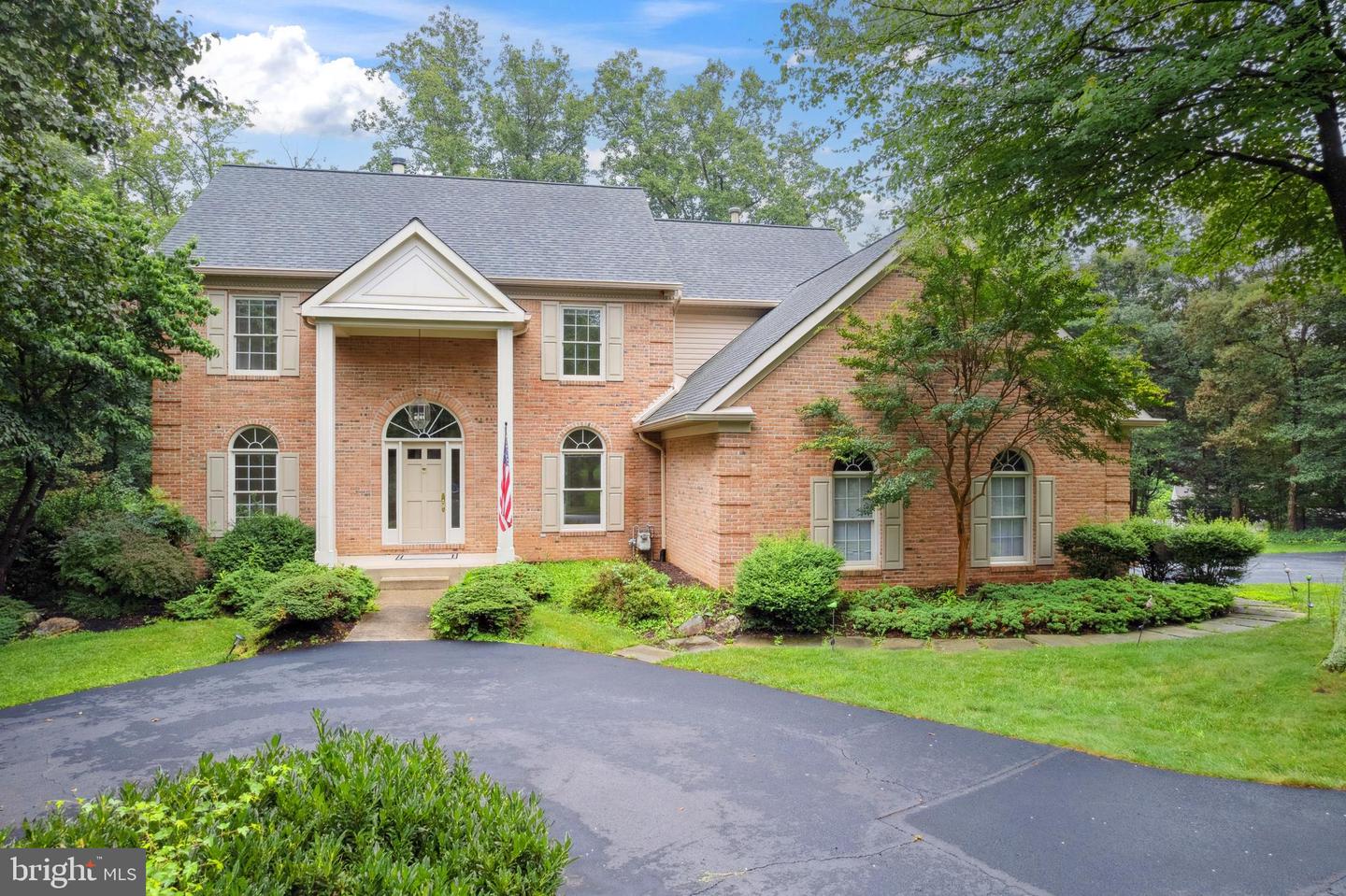 4427 BROOKSIDE DR, ALEXANDRIA, Virginia 22312, 5 Bedrooms Bedrooms, ,3 BathroomsBathrooms,Residential,For sale,4427 BROOKSIDE DR,VAFX2235446 MLS # VAFX2235446
