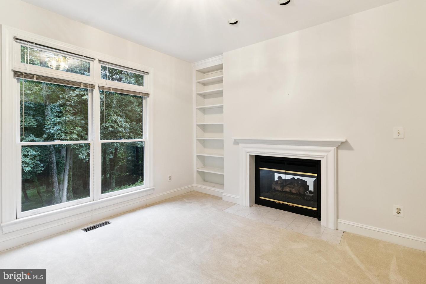 4427 BROOKSIDE DR, ALEXANDRIA, Virginia 22312, 5 Bedrooms Bedrooms, ,3 BathroomsBathrooms,Residential,For sale,4427 BROOKSIDE DR,VAFX2235446 MLS # VAFX2235446