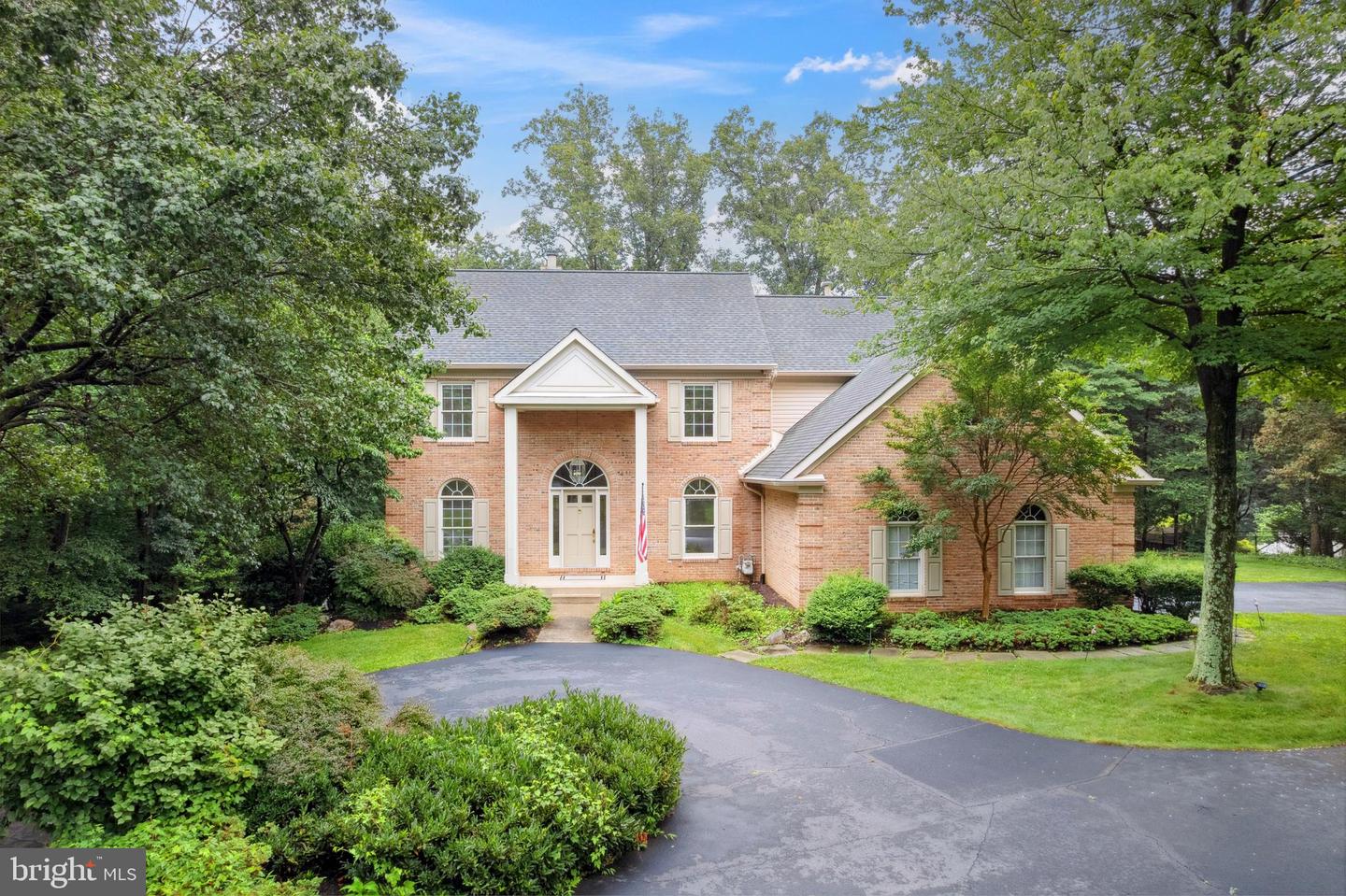 4427 BROOKSIDE DR, ALEXANDRIA, Virginia 22312, 5 Bedrooms Bedrooms, ,3 BathroomsBathrooms,Residential,For sale,4427 BROOKSIDE DR,VAFX2235446 MLS # VAFX2235446