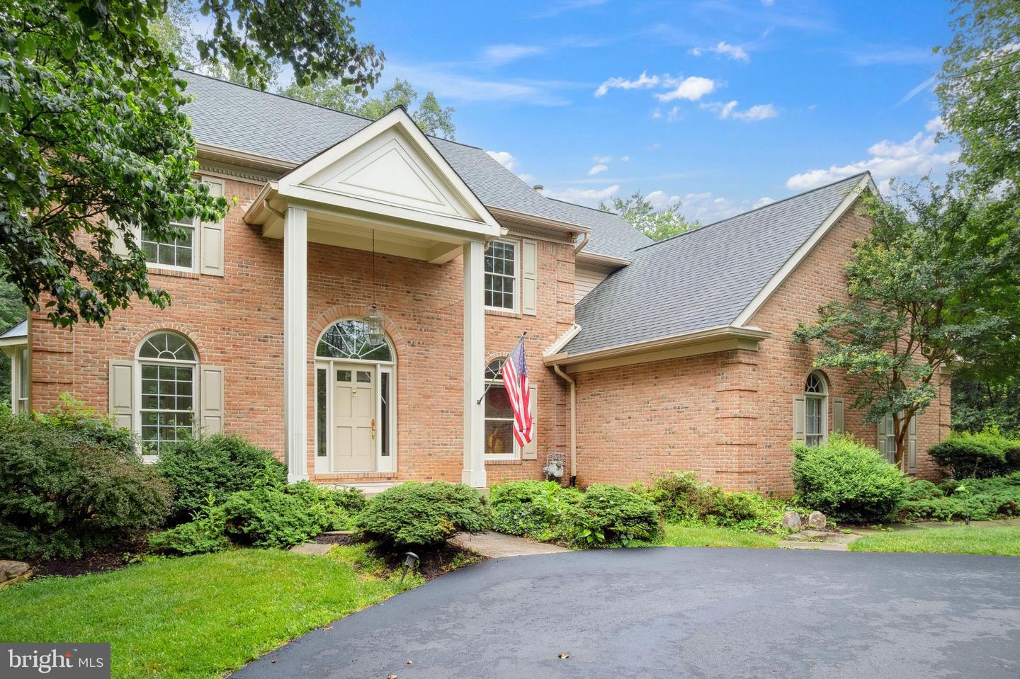 4427 BROOKSIDE DR, ALEXANDRIA, Virginia 22312, 5 Bedrooms Bedrooms, ,3 BathroomsBathrooms,Residential,For sale,4427 BROOKSIDE DR,VAFX2235446 MLS # VAFX2235446