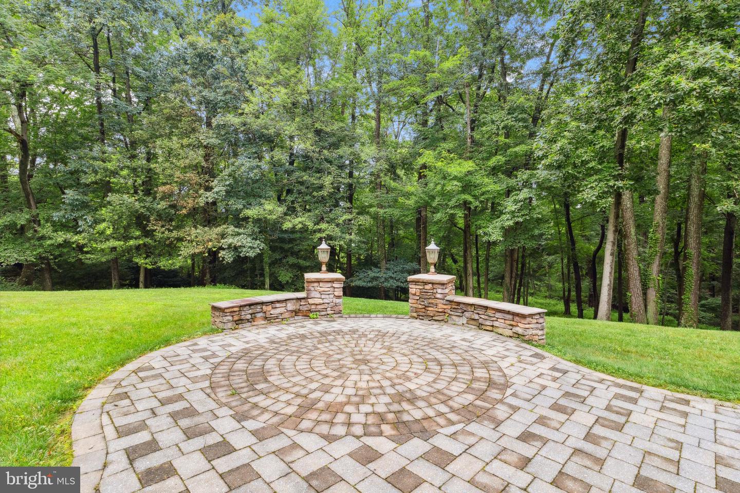 4427 BROOKSIDE DR, ALEXANDRIA, Virginia 22312, 5 Bedrooms Bedrooms, ,3 BathroomsBathrooms,Residential,For sale,4427 BROOKSIDE DR,VAFX2235446 MLS # VAFX2235446