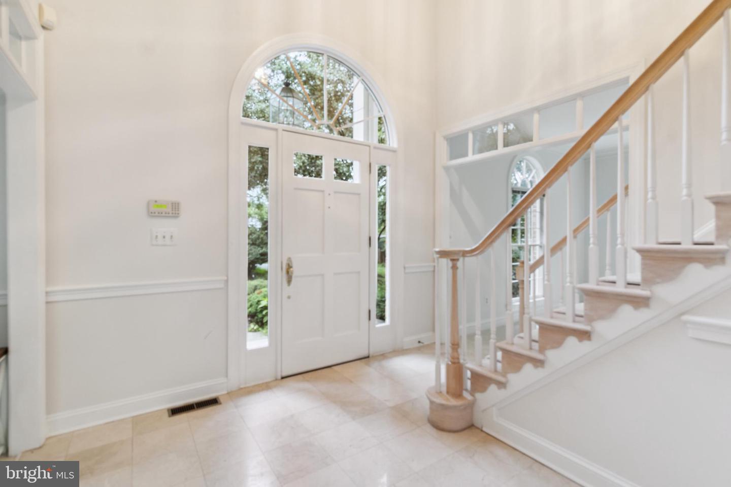 4427 BROOKSIDE DR, ALEXANDRIA, Virginia 22312, 5 Bedrooms Bedrooms, ,3 BathroomsBathrooms,Residential,For sale,4427 BROOKSIDE DR,VAFX2235446 MLS # VAFX2235446
