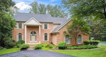 4427 BROOKSIDE DR, ALEXANDRIA, Virginia 22312, 5 Bedrooms Bedrooms, ,3 BathroomsBathrooms,Residential,For sale,4427 BROOKSIDE DR,VAFX2235446 MLS # VAFX2235446