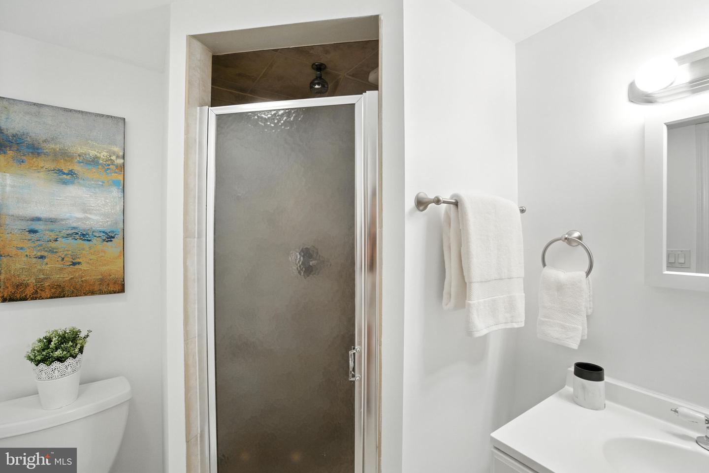 1072 30TH ST NW, WASHINGTON, District Of Columbia 20007, 2 Bedrooms Bedrooms, ,2 BathroomsBathrooms,Residential,For sale,1072 30TH ST NW,DCDC2201630 MLS # DCDC2201630