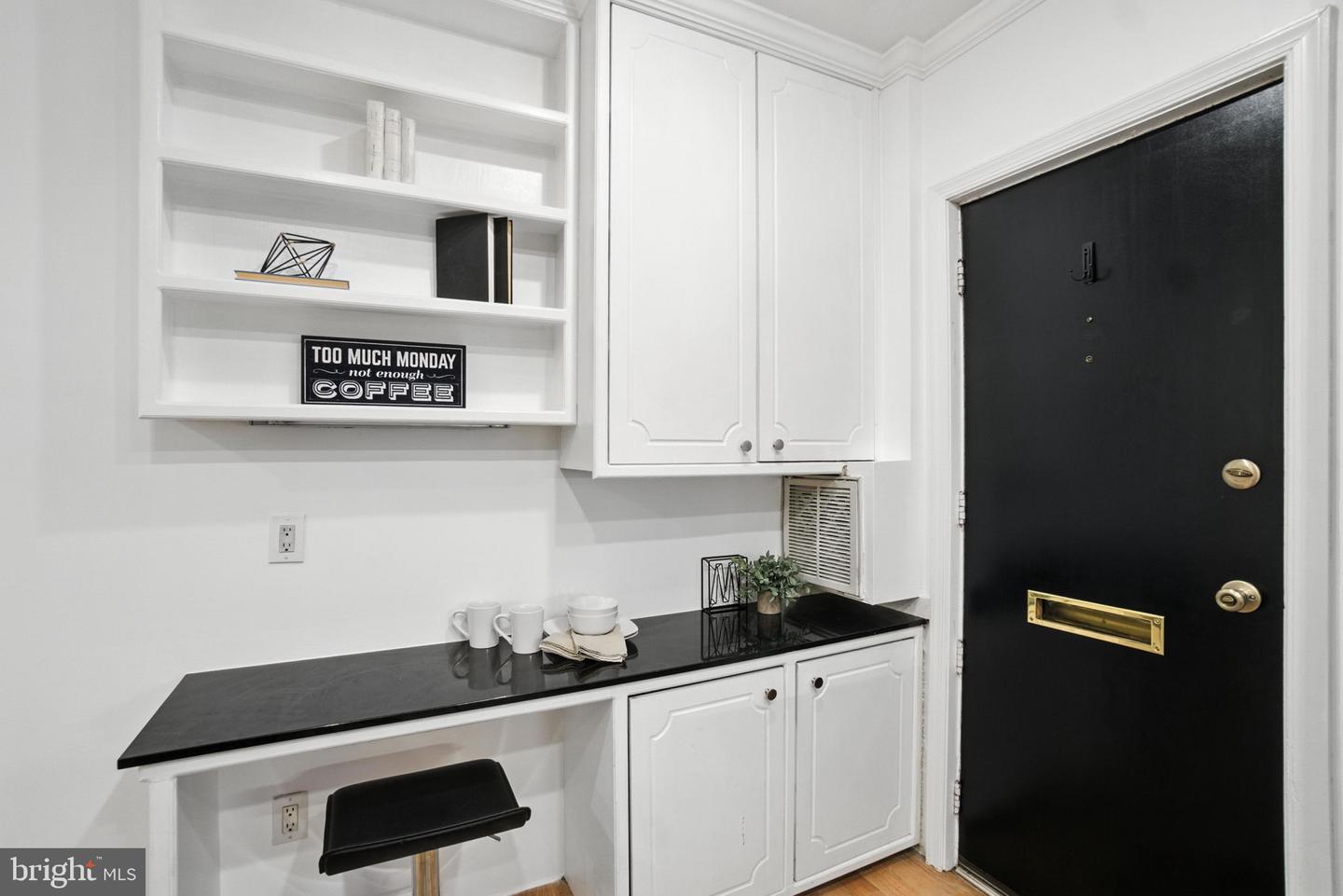 1072 30TH ST NW, WASHINGTON, District Of Columbia 20007, 2 Bedrooms Bedrooms, ,2 BathroomsBathrooms,Residential,For sale,1072 30TH ST NW,DCDC2201630 MLS # DCDC2201630