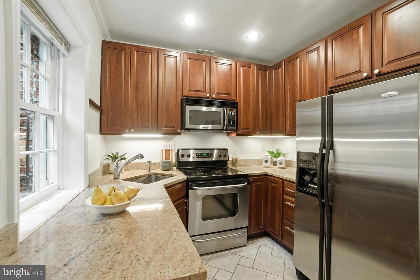 1072 30TH ST NW, WASHINGTON, District Of Columbia 20007, 2 Bedrooms Bedrooms, ,2 BathroomsBathrooms,Residential,For sale,1072 30TH ST NW,DCDC2201630 MLS # DCDC2201630
