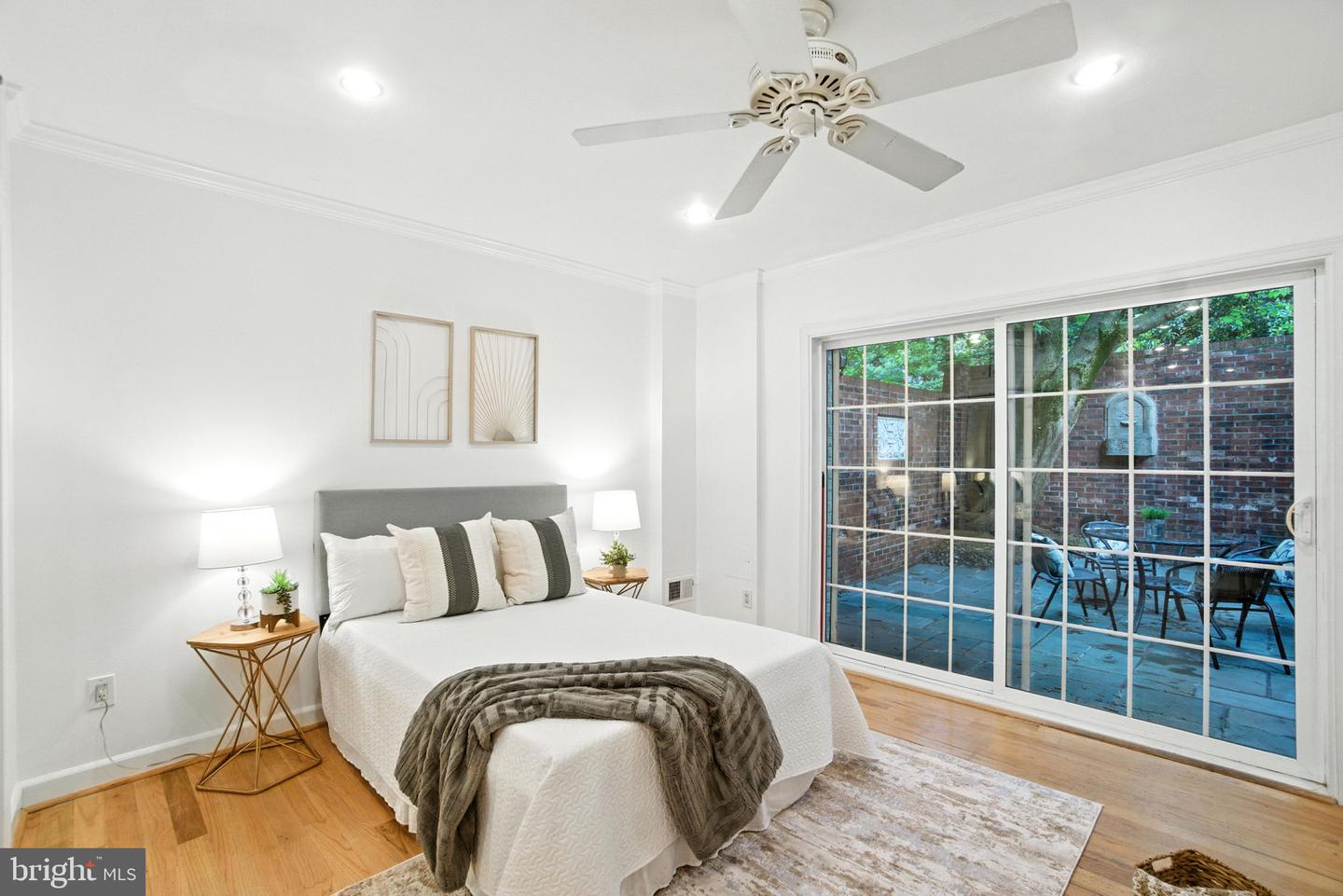 1072 30TH ST NW, WASHINGTON, District Of Columbia 20007, 2 Bedrooms Bedrooms, ,2 BathroomsBathrooms,Residential,For sale,1072 30TH ST NW,DCDC2201630 MLS # DCDC2201630