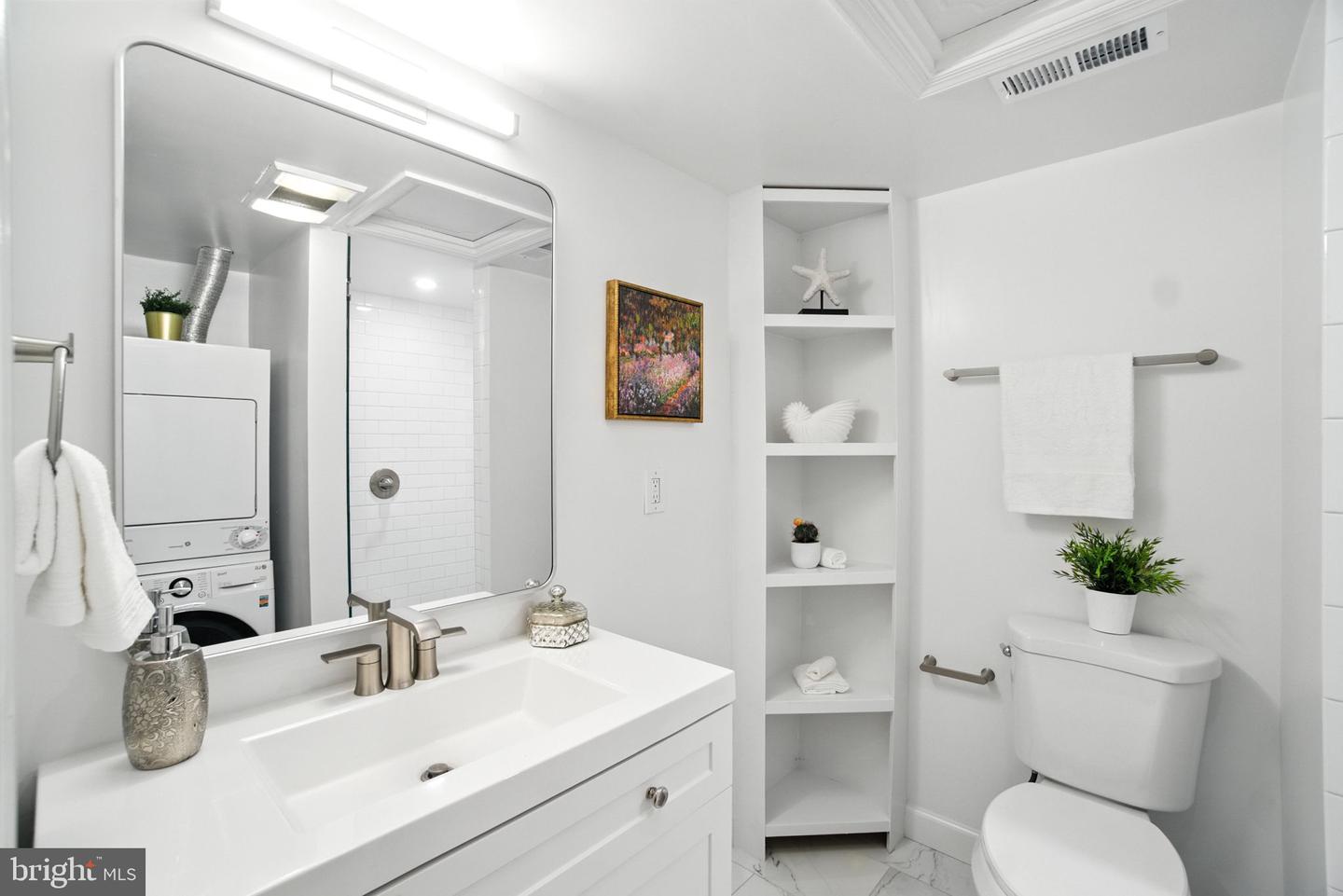 1072 30TH ST NW, WASHINGTON, District Of Columbia 20007, 2 Bedrooms Bedrooms, ,2 BathroomsBathrooms,Residential,For sale,1072 30TH ST NW,DCDC2201630 MLS # DCDC2201630
