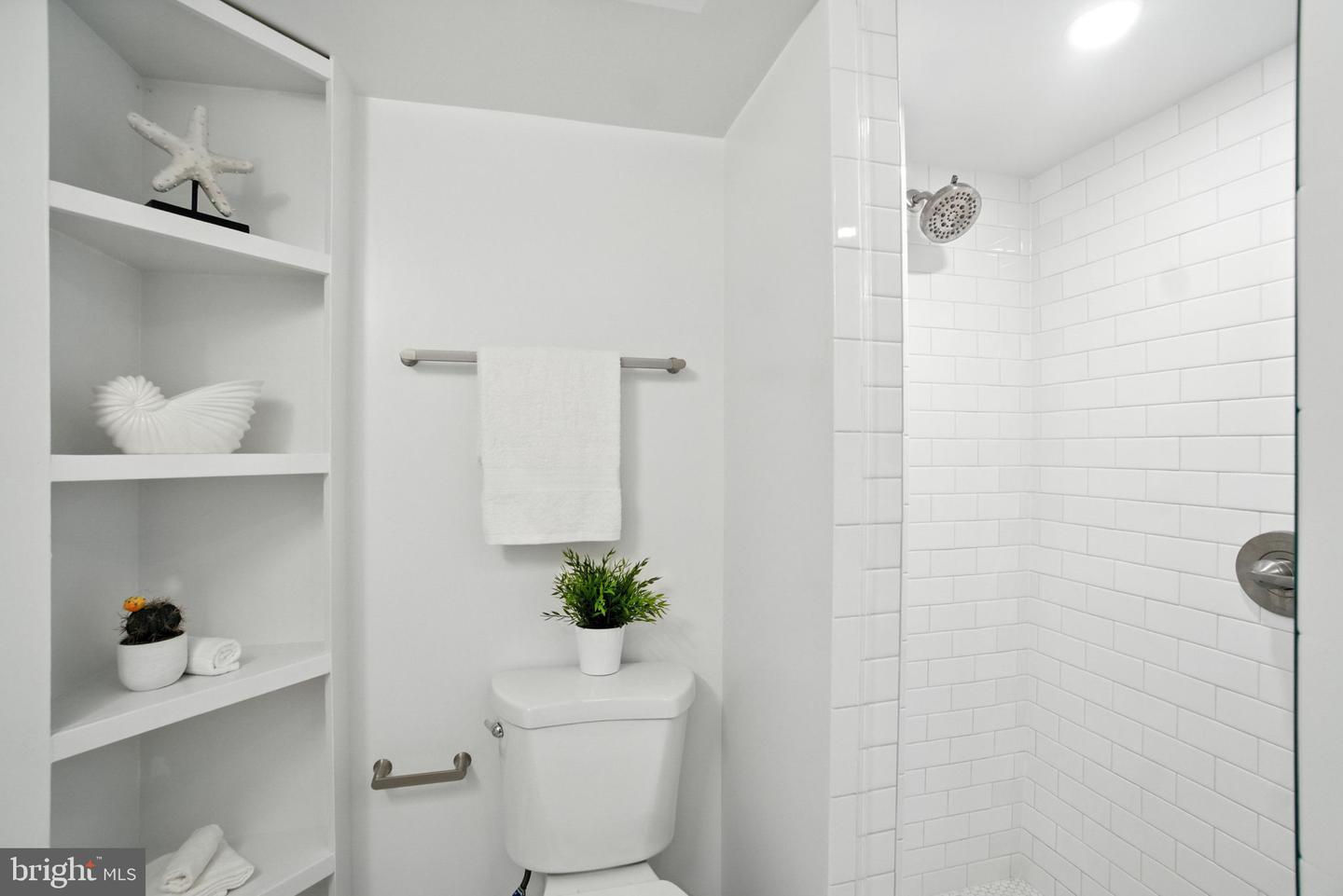 1072 30TH ST NW, WASHINGTON, District Of Columbia 20007, 2 Bedrooms Bedrooms, ,2 BathroomsBathrooms,Residential,For sale,1072 30TH ST NW,DCDC2201630 MLS # DCDC2201630