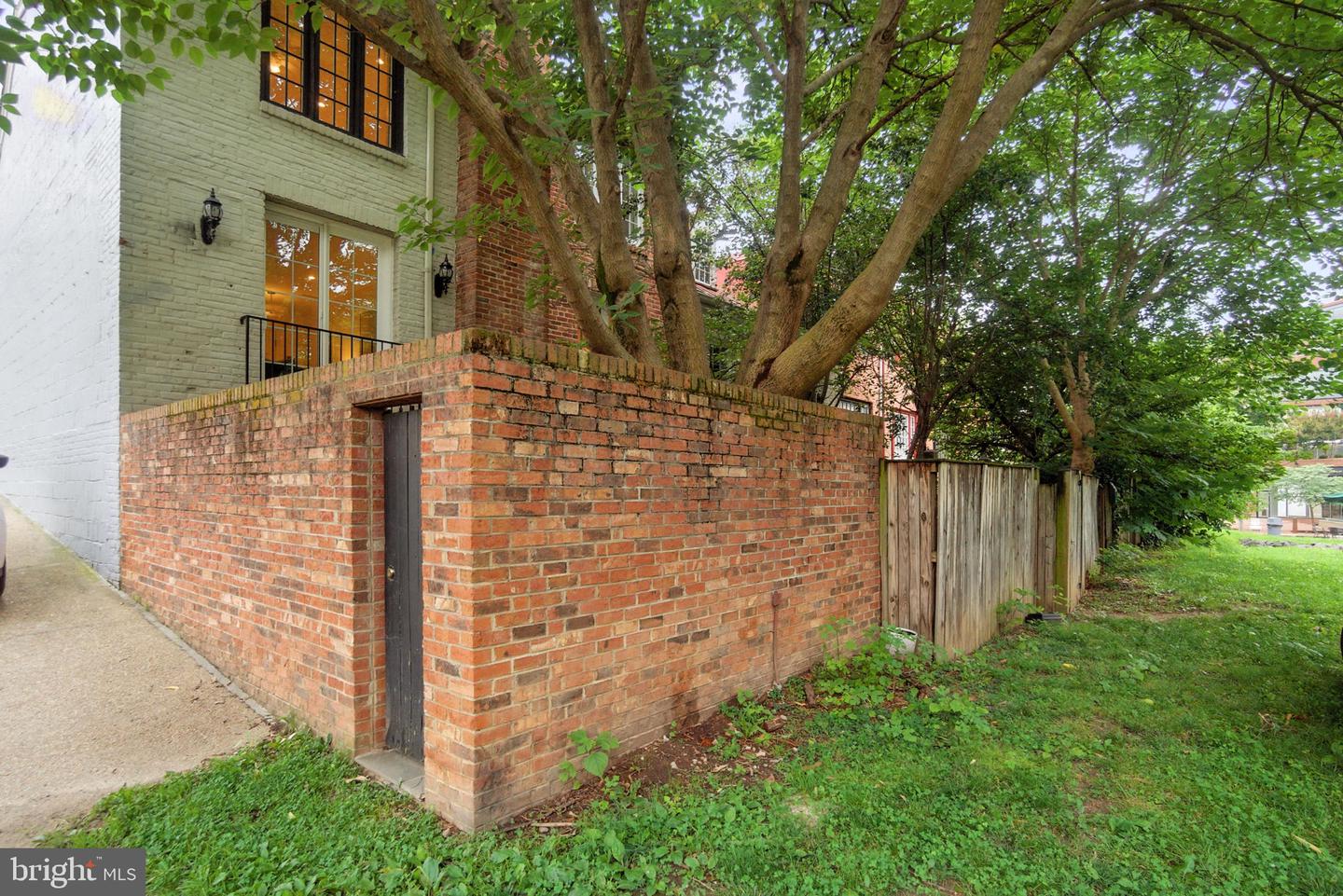 1072 30TH ST NW, WASHINGTON, District Of Columbia 20007, 2 Bedrooms Bedrooms, ,2 BathroomsBathrooms,Residential,For sale,1072 30TH ST NW,DCDC2201630 MLS # DCDC2201630