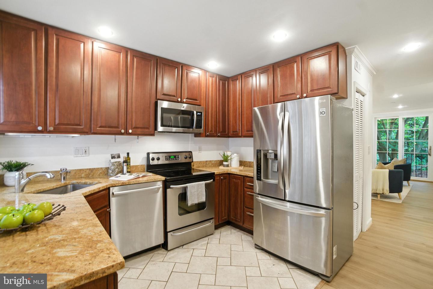 1072 30TH ST NW, WASHINGTON, District Of Columbia 20007, 2 Bedrooms Bedrooms, ,2 BathroomsBathrooms,Residential,For sale,1072 30TH ST NW,DCDC2201630 MLS # DCDC2201630