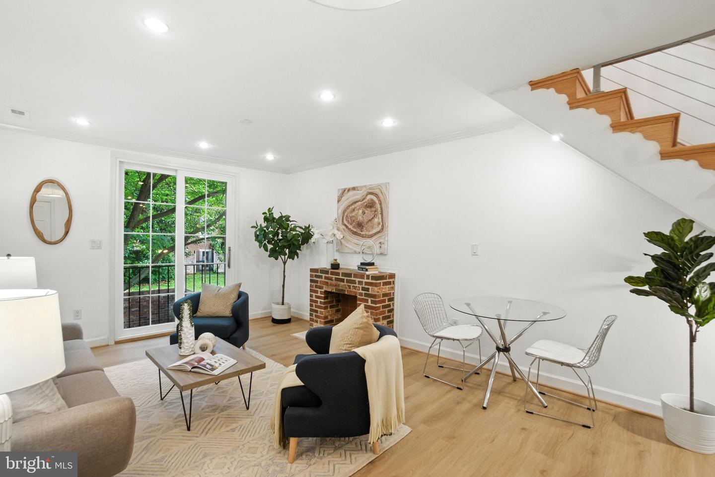 1072 30TH ST NW, WASHINGTON, District Of Columbia 20007, 2 Bedrooms Bedrooms, ,2 BathroomsBathrooms,Residential,For sale,1072 30TH ST NW,DCDC2201630 MLS # DCDC2201630