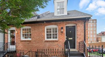 1072 30TH ST NW, WASHINGTON, District Of Columbia 20007, 2 Bedrooms Bedrooms, ,2 BathroomsBathrooms,Residential,For sale,1072 30TH ST NW,DCDC2201630 MLS # DCDC2201630
