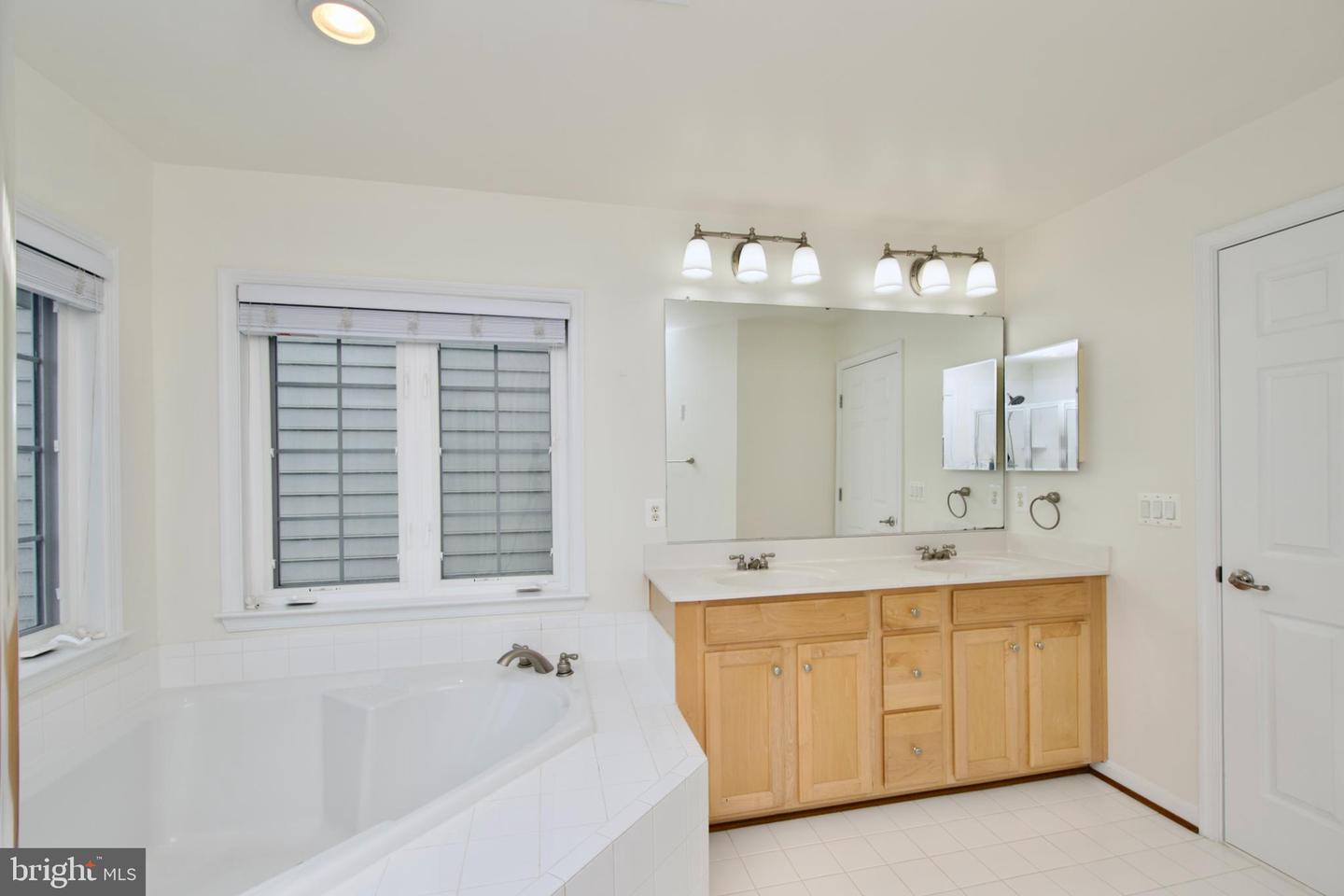 9573 5TH PL, LORTON, Virginia 22079, 4 Bedrooms Bedrooms, ,3 BathroomsBathrooms,Residential,For sale,9573 5TH PL,VAFX2245578 MLS # VAFX2245578
