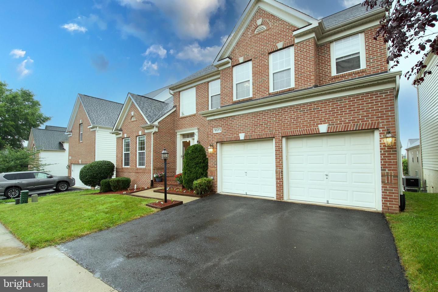 9573 5TH PL, LORTON, Virginia 22079, 4 Bedrooms Bedrooms, ,3 BathroomsBathrooms,Residential,For sale,9573 5TH PL,VAFX2245578 MLS # VAFX2245578