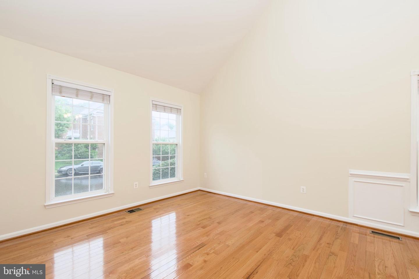 9573 5TH PL, LORTON, Virginia 22079, 4 Bedrooms Bedrooms, ,3 BathroomsBathrooms,Residential,For sale,9573 5TH PL,VAFX2245578 MLS # VAFX2245578