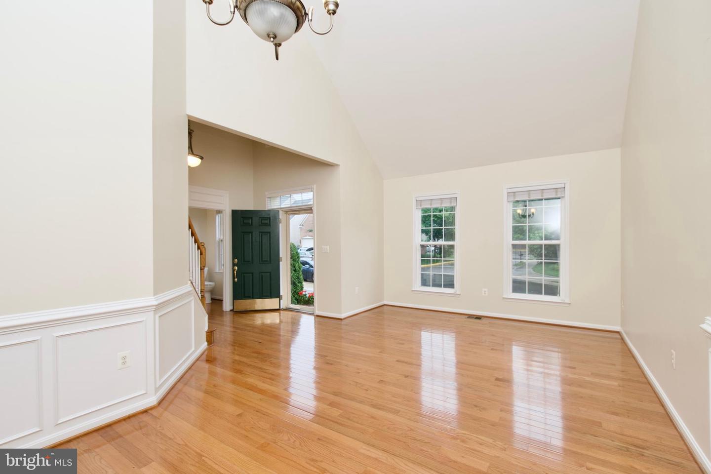 9573 5TH PL, LORTON, Virginia 22079, 4 Bedrooms Bedrooms, ,3 BathroomsBathrooms,Residential,For sale,9573 5TH PL,VAFX2245578 MLS # VAFX2245578