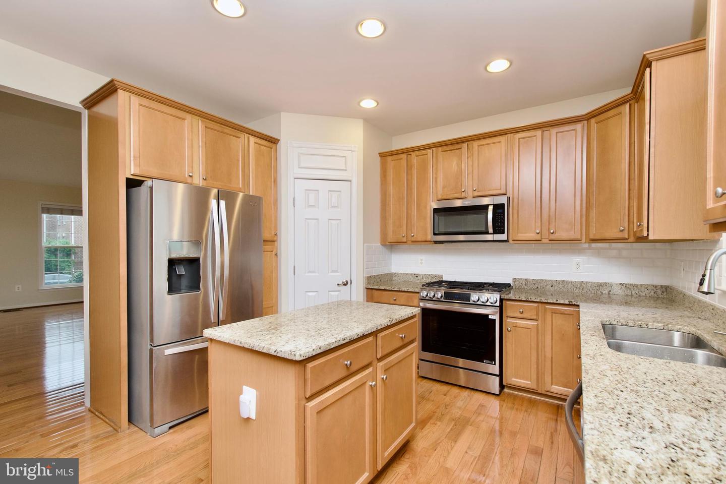 9573 5TH PL, LORTON, Virginia 22079, 4 Bedrooms Bedrooms, ,3 BathroomsBathrooms,Residential,For sale,9573 5TH PL,VAFX2245578 MLS # VAFX2245578