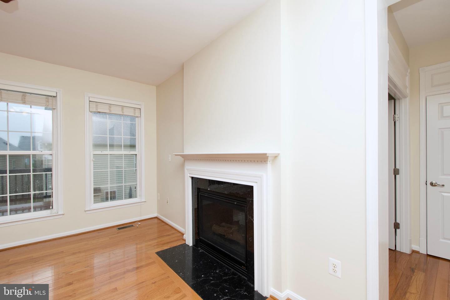 9573 5TH PL, LORTON, Virginia 22079, 4 Bedrooms Bedrooms, ,3 BathroomsBathrooms,Residential,For sale,9573 5TH PL,VAFX2245578 MLS # VAFX2245578