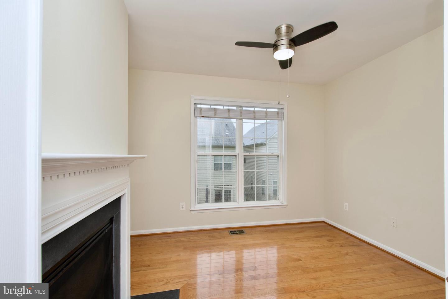 9573 5TH PL, LORTON, Virginia 22079, 4 Bedrooms Bedrooms, ,3 BathroomsBathrooms,Residential,For sale,9573 5TH PL,VAFX2245578 MLS # VAFX2245578