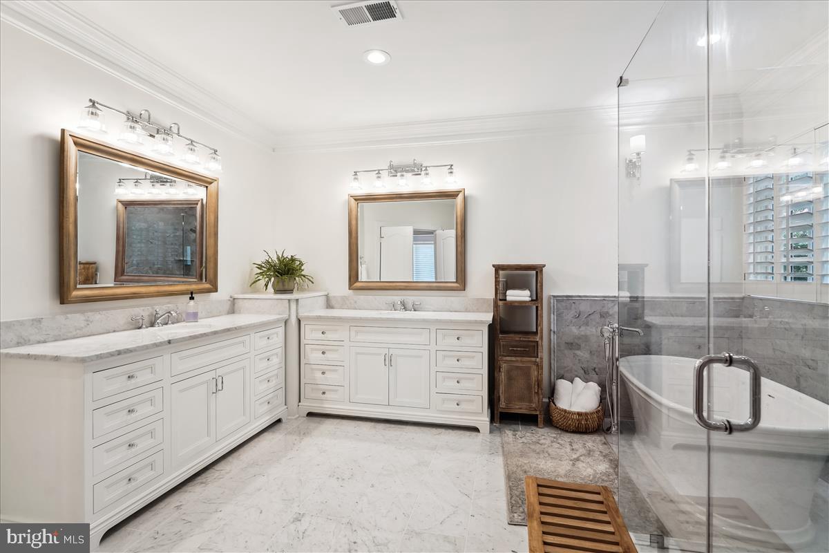 10757 TERKES VW, GREAT FALLS, Virginia 22066, 6 Bedrooms Bedrooms, ,5 BathroomsBathrooms,Residential,For sale,10757 TERKES VW,VAFX2247670 MLS # VAFX2247670