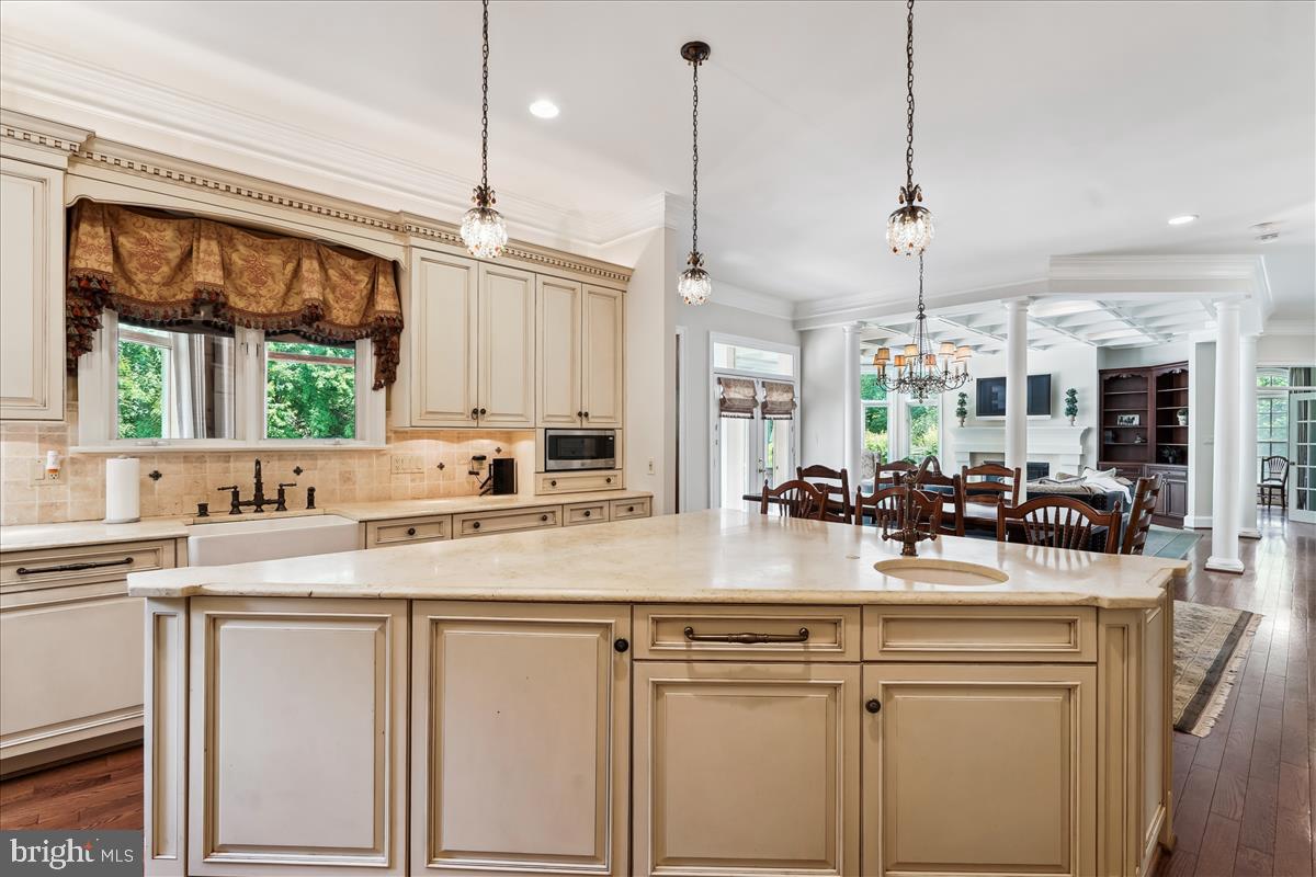10757 TERKES VW, GREAT FALLS, Virginia 22066, 6 Bedrooms Bedrooms, ,5 BathroomsBathrooms,Residential,For sale,10757 TERKES VW,VAFX2247670 MLS # VAFX2247670