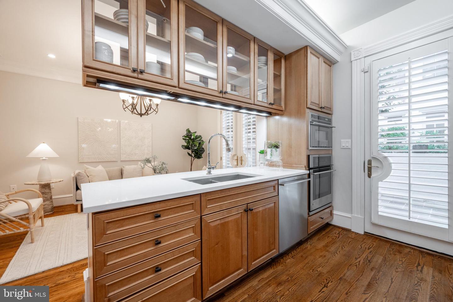 713 S UNION ST, ALEXANDRIA, Virginia 22314, 3 Bedrooms Bedrooms, ,4 BathroomsBathrooms,Residential,For sale,713 S UNION ST,VAAX2046772 MLS # VAAX2046772