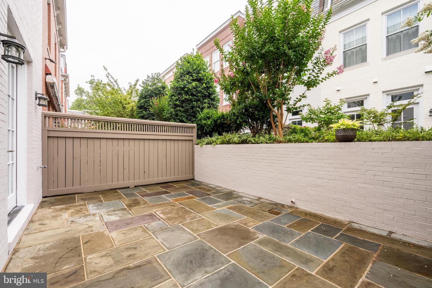 713 S UNION ST, ALEXANDRIA, Virginia 22314, 3 Bedrooms Bedrooms, ,4 BathroomsBathrooms,Residential,For sale,713 S UNION ST,VAAX2046772 MLS # VAAX2046772