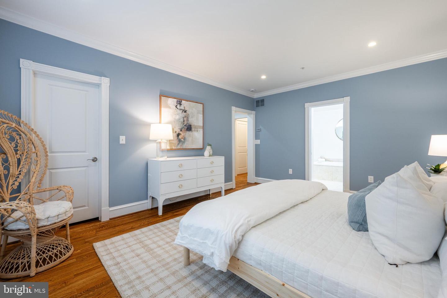 713 S UNION ST, ALEXANDRIA, Virginia 22314, 3 Bedrooms Bedrooms, ,4 BathroomsBathrooms,Residential,For sale,713 S UNION ST,VAAX2046772 MLS # VAAX2046772