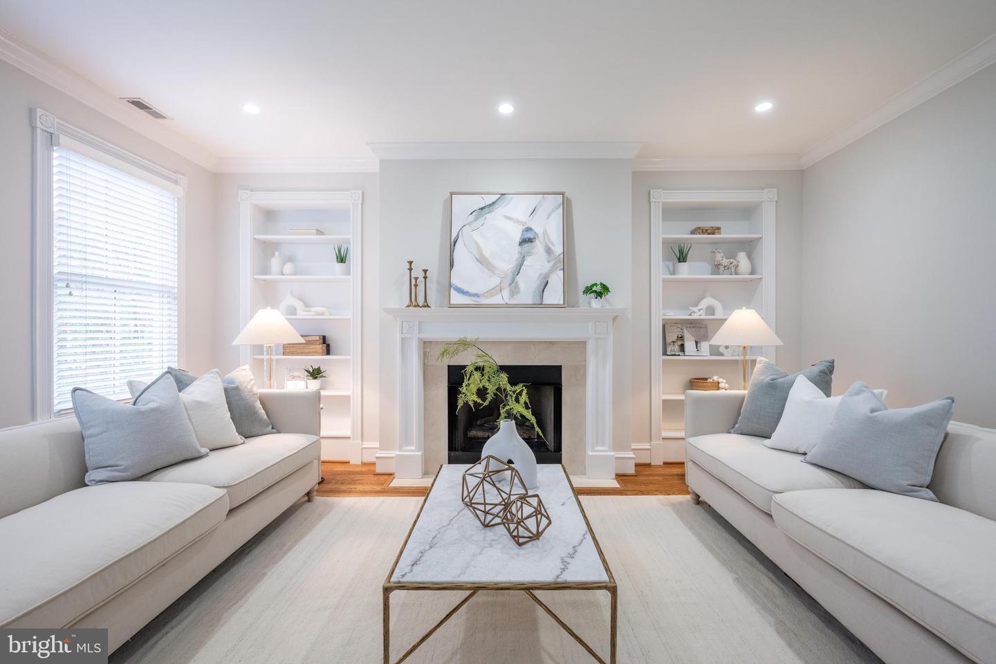 713 S UNION ST, ALEXANDRIA, Virginia 22314, 3 Bedrooms Bedrooms, ,4 BathroomsBathrooms,Residential,For sale,713 S UNION ST,VAAX2046772 MLS # VAAX2046772