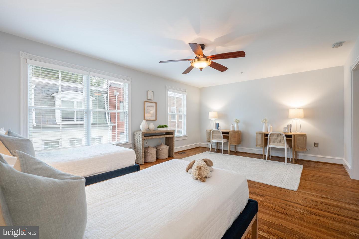 713 S UNION ST, ALEXANDRIA, Virginia 22314, 3 Bedrooms Bedrooms, ,4 BathroomsBathrooms,Residential,For sale,713 S UNION ST,VAAX2046772 MLS # VAAX2046772