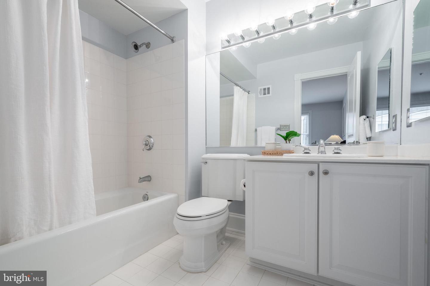 713 S UNION ST, ALEXANDRIA, Virginia 22314, 3 Bedrooms Bedrooms, ,4 BathroomsBathrooms,Residential,For sale,713 S UNION ST,VAAX2046772 MLS # VAAX2046772