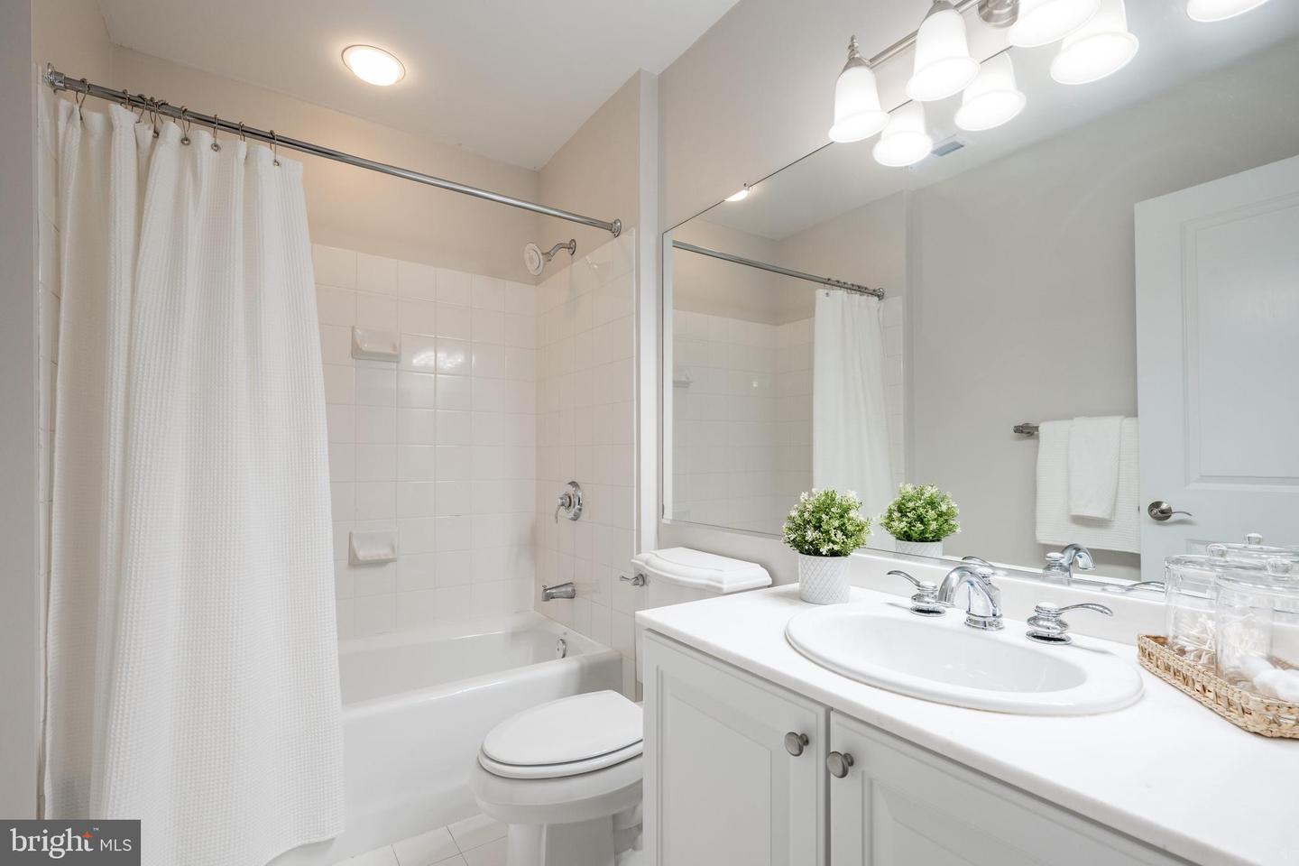 713 S UNION ST, ALEXANDRIA, Virginia 22314, 3 Bedrooms Bedrooms, ,4 BathroomsBathrooms,Residential,For sale,713 S UNION ST,VAAX2046772 MLS # VAAX2046772