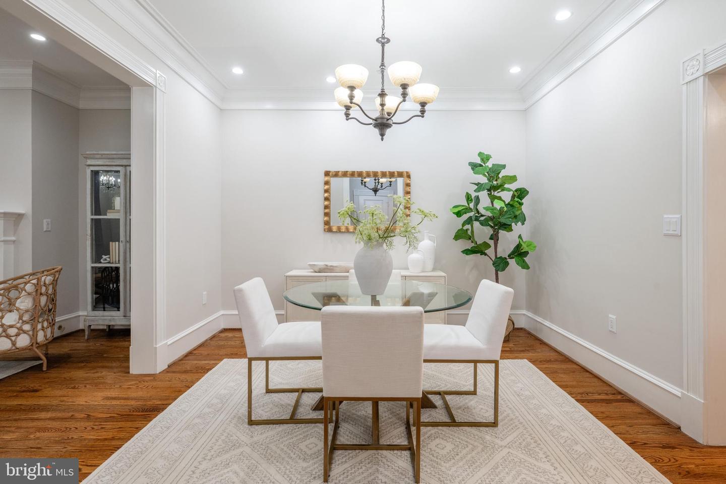 713 S UNION ST, ALEXANDRIA, Virginia 22314, 3 Bedrooms Bedrooms, ,4 BathroomsBathrooms,Residential,For sale,713 S UNION ST,VAAX2046772 MLS # VAAX2046772