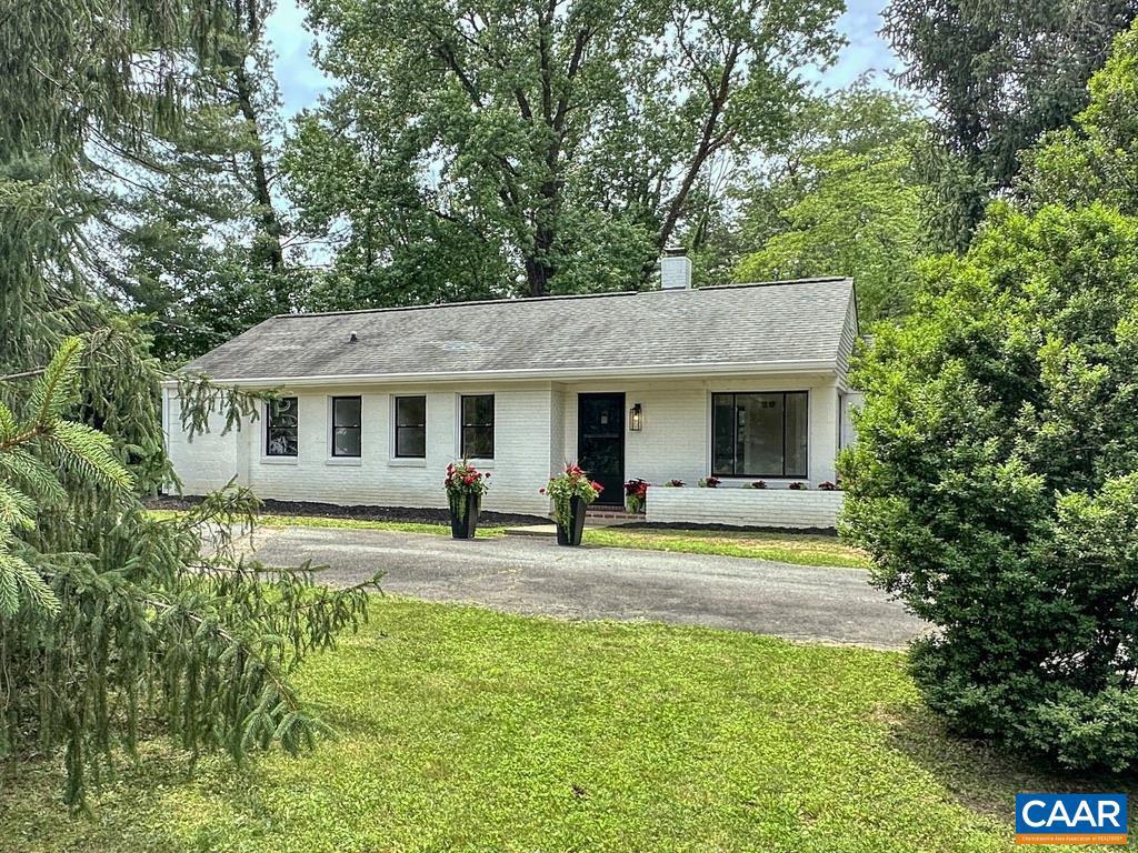 211 MARTINSBURG AVE, GORDONSVILLE, Virginia 22942, 2 Bedrooms Bedrooms, ,2 BathroomsBathrooms,Residential,For sale,211 MARTINSBURG AVE,665937 MLS # 665937