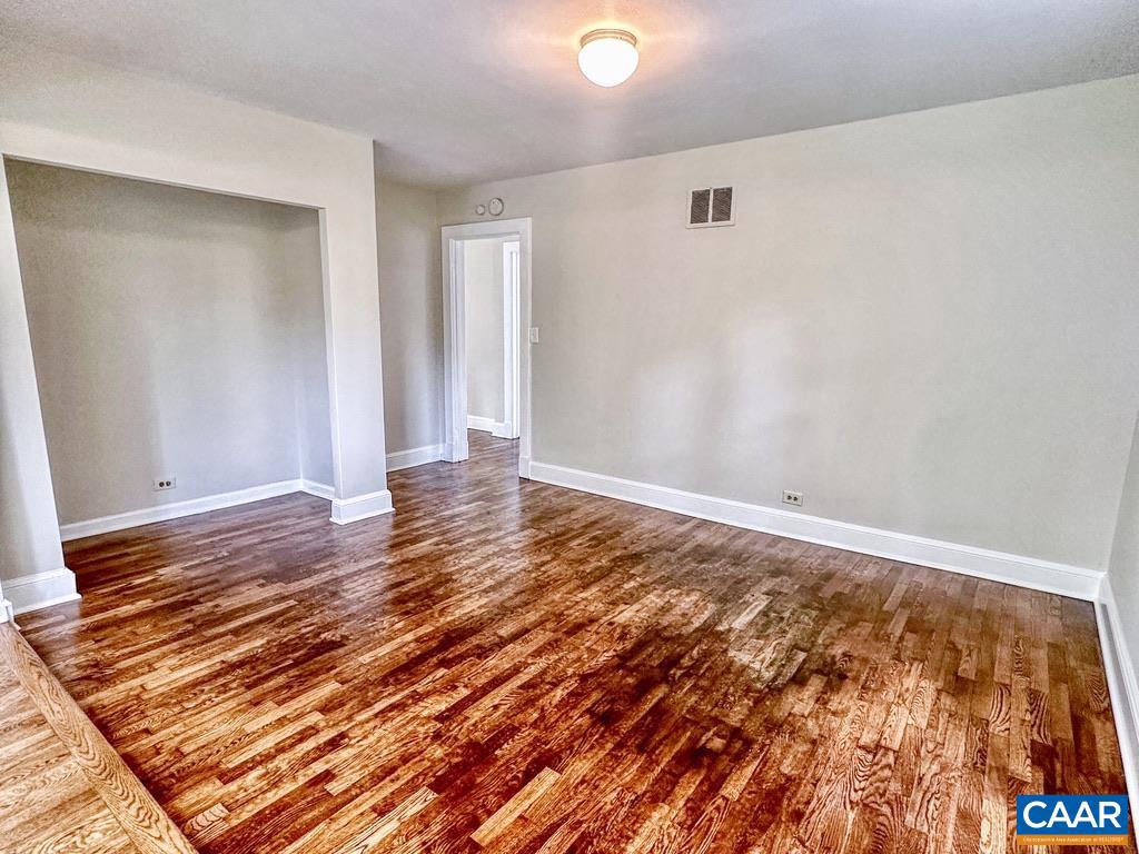 211 MARTINSBURG AVE, GORDONSVILLE, Virginia 22942, 2 Bedrooms Bedrooms, ,2 BathroomsBathrooms,Residential,For sale,211 MARTINSBURG AVE,665937 MLS # 665937