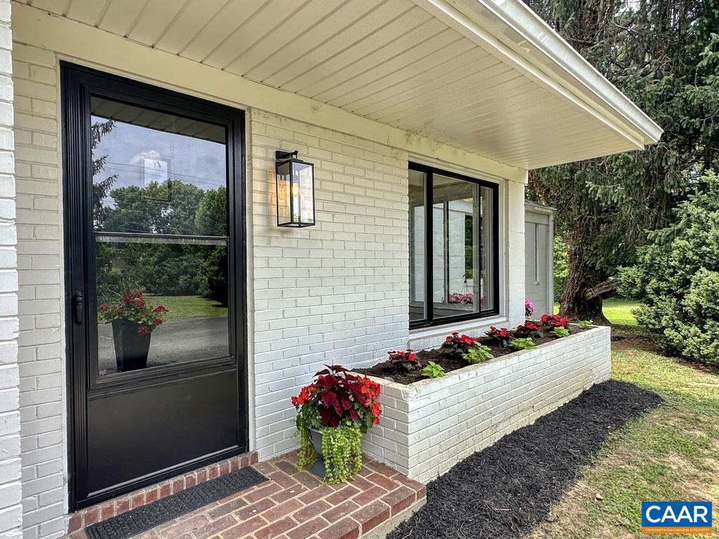 211 MARTINSBURG AVE, GORDONSVILLE, Virginia 22942, 2 Bedrooms Bedrooms, ,2 BathroomsBathrooms,Residential,For sale,211 MARTINSBURG AVE,665937 MLS # 665937