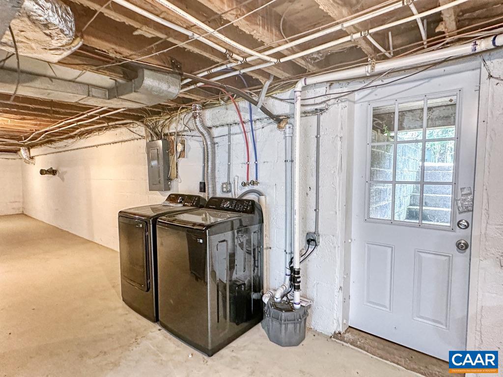 211 MARTINSBURG AVE, GORDONSVILLE, Virginia 22942, 2 Bedrooms Bedrooms, ,2 BathroomsBathrooms,Residential,For sale,211 MARTINSBURG AVE,665937 MLS # 665937
