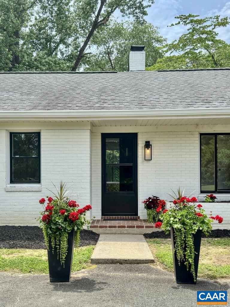211 MARTINSBURG AVE, GORDONSVILLE, Virginia 22942, 2 Bedrooms Bedrooms, ,2 BathroomsBathrooms,Residential,For sale,211 MARTINSBURG AVE,665937 MLS # 665937