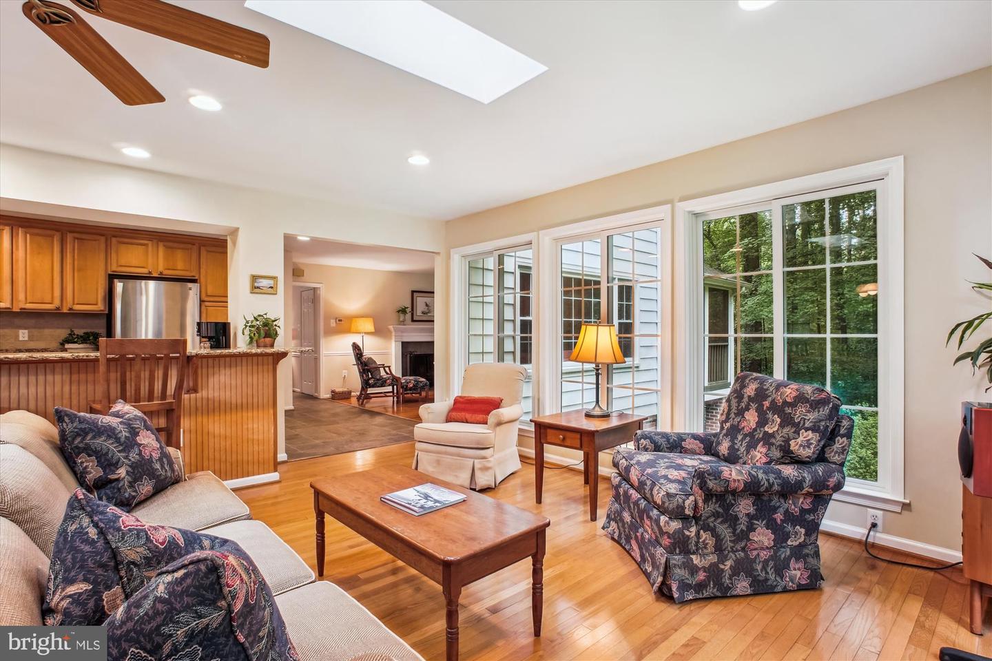 3010 PHYLLMAR PL, OAKTON, Virginia 22124, 5 Bedrooms Bedrooms, ,3 BathroomsBathrooms,Residential,For sale,3010 PHYLLMAR PL,VAFX2248134 MLS # VAFX2248134
