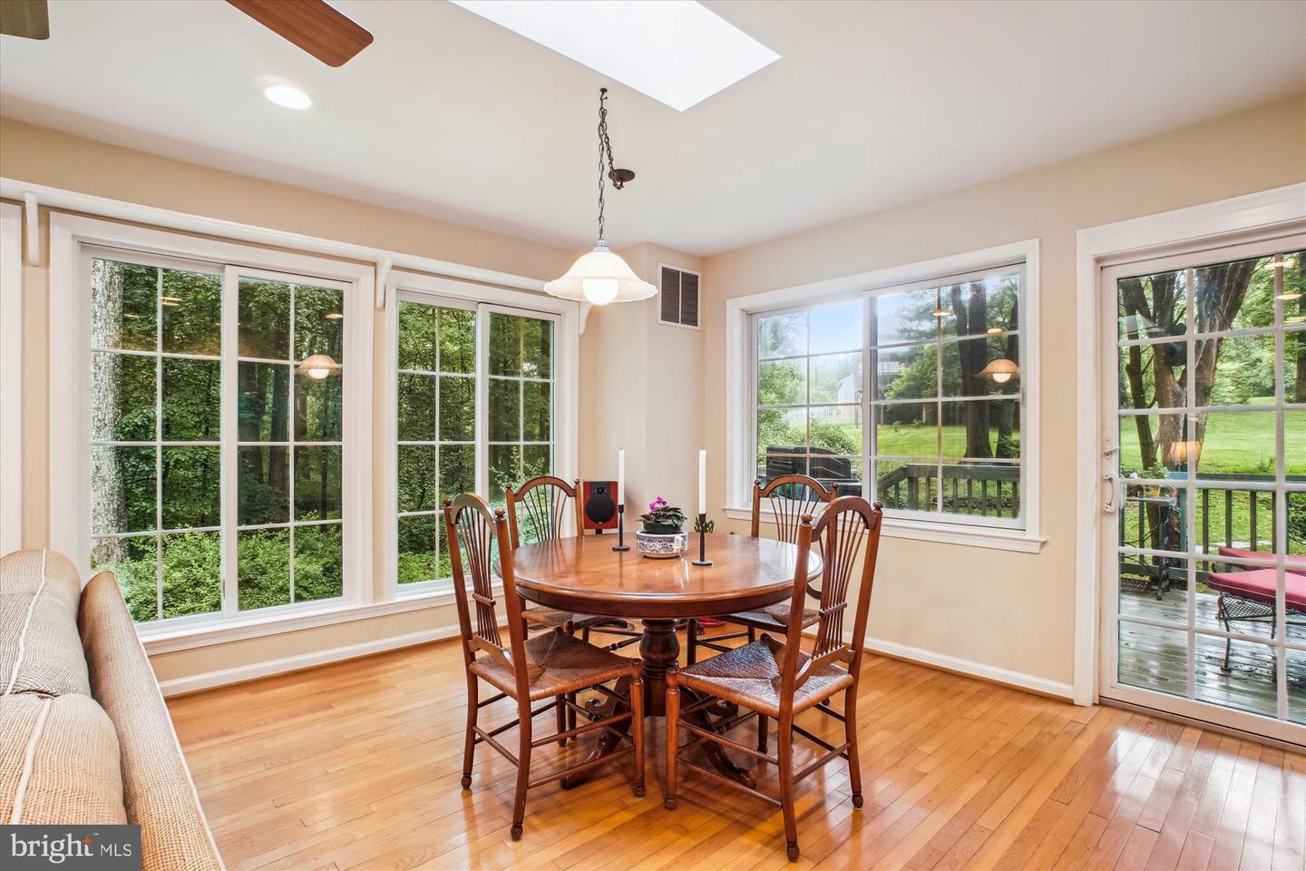 3010 PHYLLMAR PL, OAKTON, Virginia 22124, 5 Bedrooms Bedrooms, ,3 BathroomsBathrooms,Residential,For sale,3010 PHYLLMAR PL,VAFX2248134 MLS # VAFX2248134