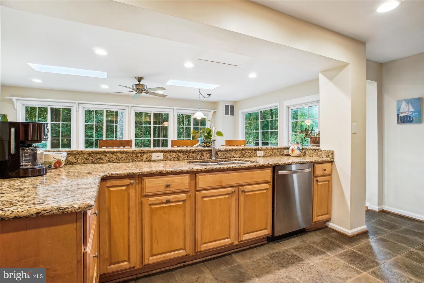 3010 PHYLLMAR PL, OAKTON, Virginia 22124, 5 Bedrooms Bedrooms, ,3 BathroomsBathrooms,Residential,For sale,3010 PHYLLMAR PL,VAFX2248134 MLS # VAFX2248134
