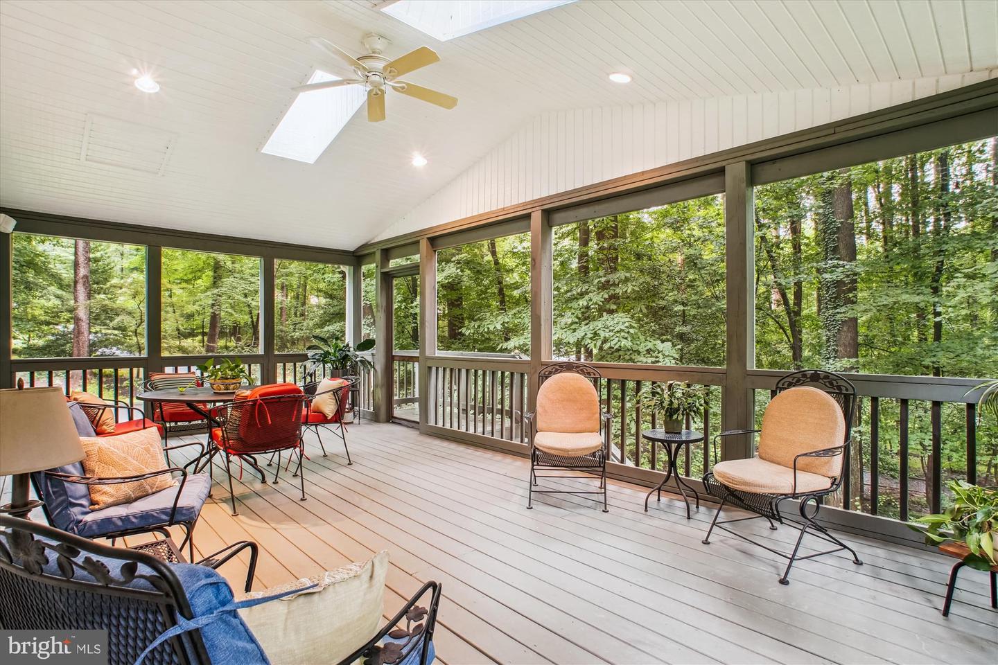 3010 PHYLLMAR PL, OAKTON, Virginia 22124, 5 Bedrooms Bedrooms, ,3 BathroomsBathrooms,Residential,For sale,3010 PHYLLMAR PL,VAFX2248134 MLS # VAFX2248134
