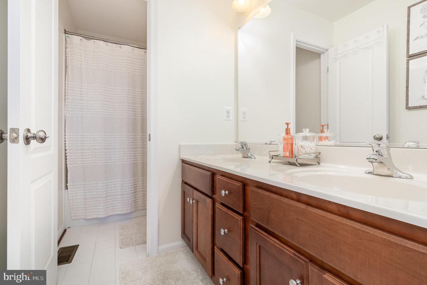 516 RICHARDS FERRY RD, FREDERICKSBURG, Virginia 22406, 5 Bedrooms Bedrooms, ,3 BathroomsBathrooms,Residential,For sale,516 RICHARDS FERRY RD,VAST2039956 MLS # VAST2039956