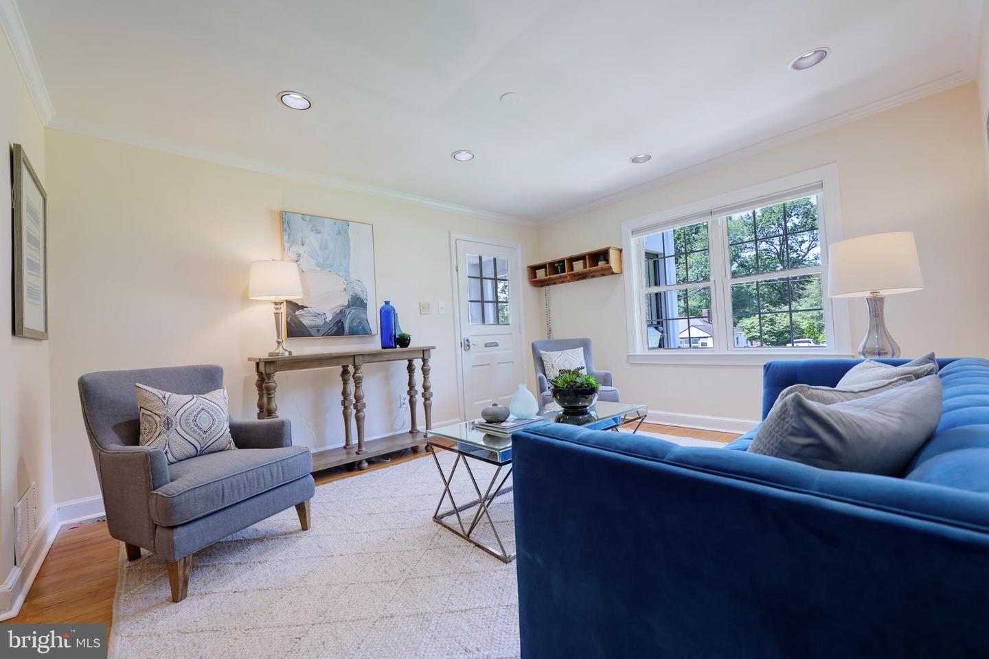 2933 FAIRMONT ST, FALLS CHURCH, Virginia 22042, 5 Bedrooms Bedrooms, ,4 BathroomsBathrooms,Residential,For sale,2933 FAIRMONT ST,VAFX2249024 MLS # VAFX2249024