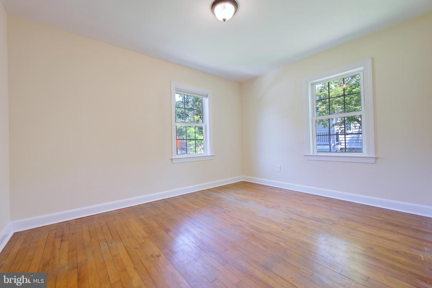 2933 FAIRMONT ST, FALLS CHURCH, Virginia 22042, 5 Bedrooms Bedrooms, ,4 BathroomsBathrooms,Residential,For sale,2933 FAIRMONT ST,VAFX2249024 MLS # VAFX2249024