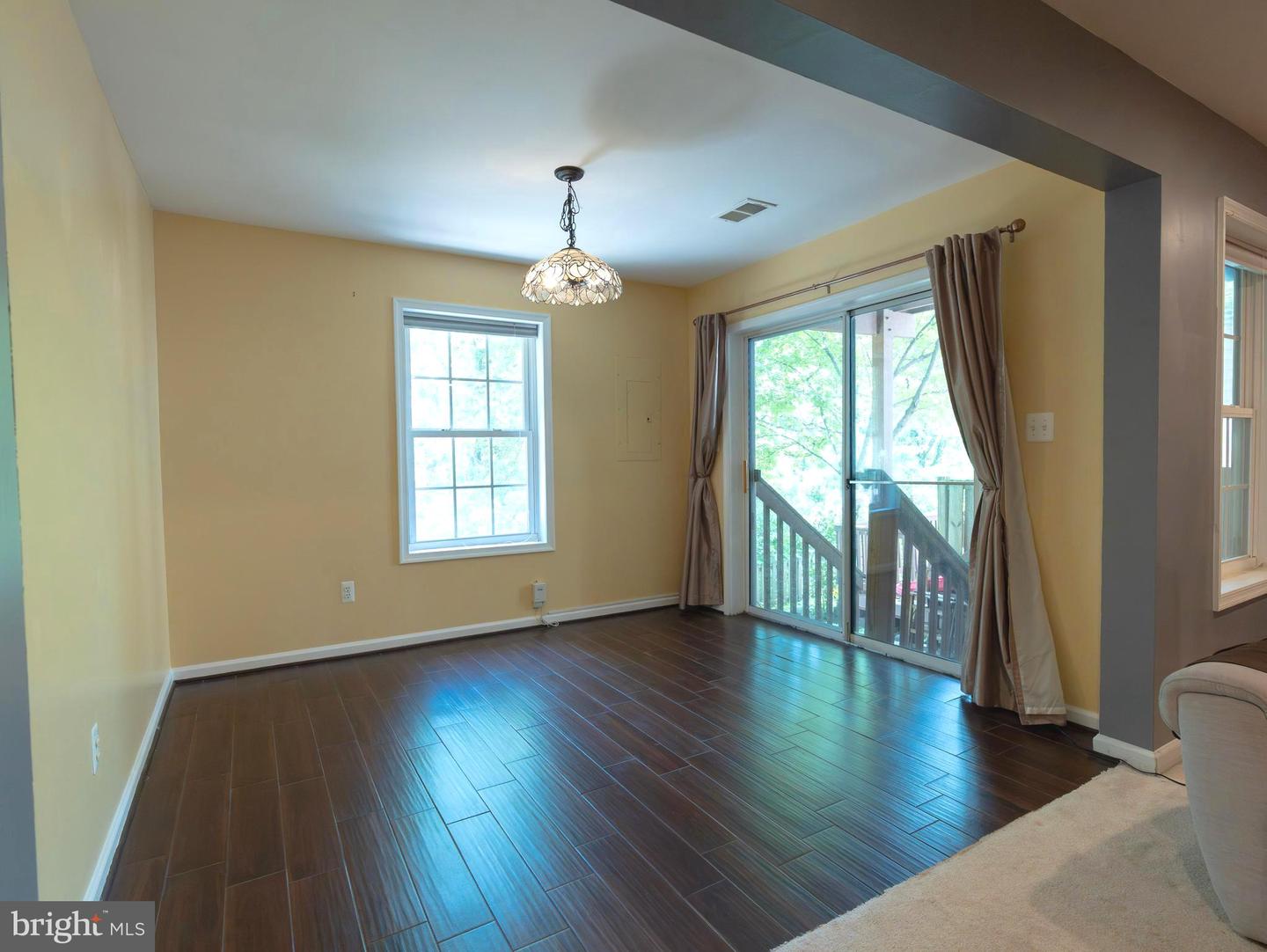 11817 MEDWAY CHURCH LOOP, MANASSAS, Virginia 20109, 3 Bedrooms Bedrooms, ,2 BathroomsBathrooms,Residential,For sale,11817 MEDWAY CHURCH LOOP,VAPW2097294 MLS # VAPW2097294