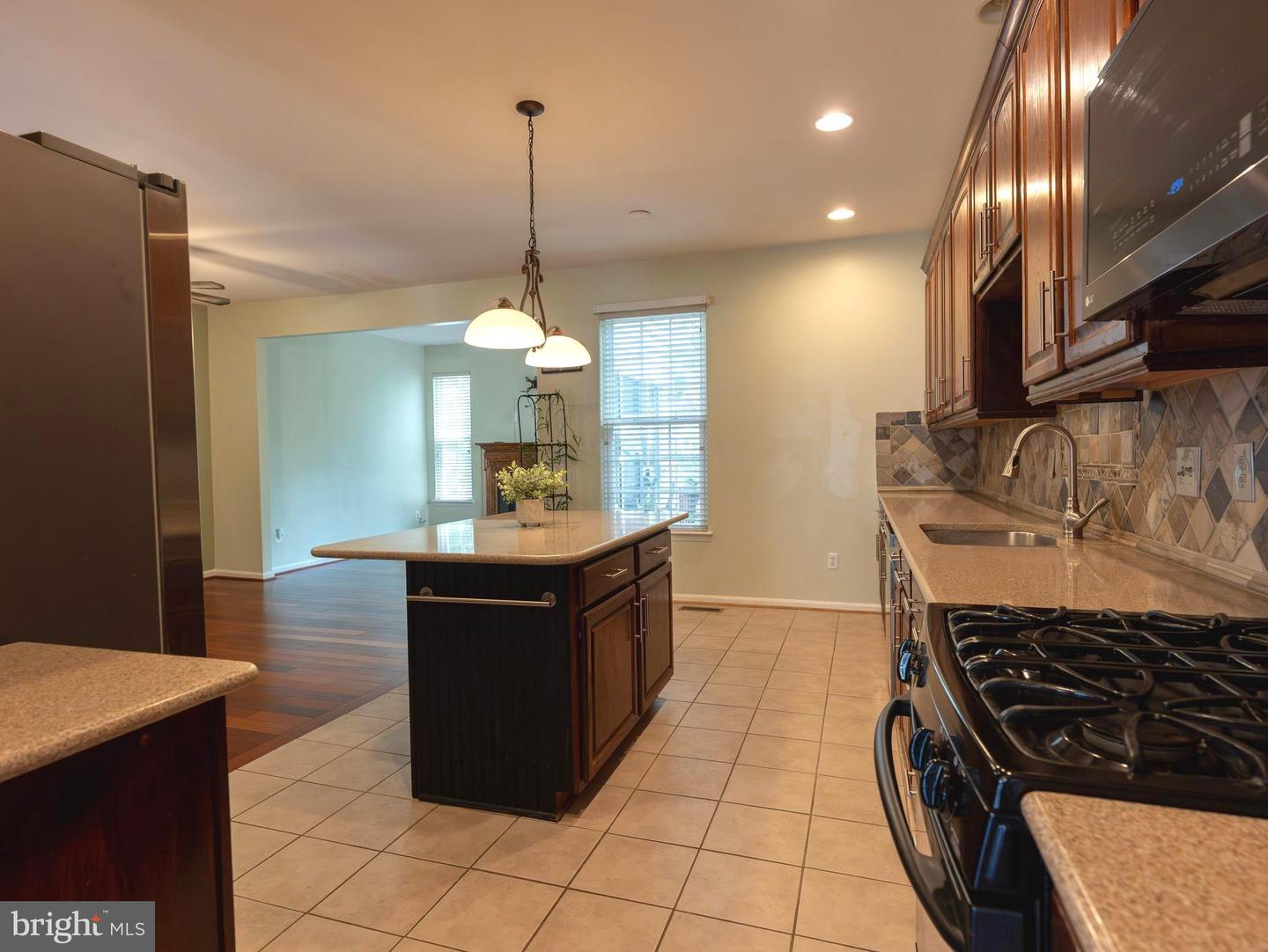 11817 MEDWAY CHURCH LOOP, MANASSAS, Virginia 20109, 3 Bedrooms Bedrooms, ,2 BathroomsBathrooms,Residential,For sale,11817 MEDWAY CHURCH LOOP,VAPW2097294 MLS # VAPW2097294