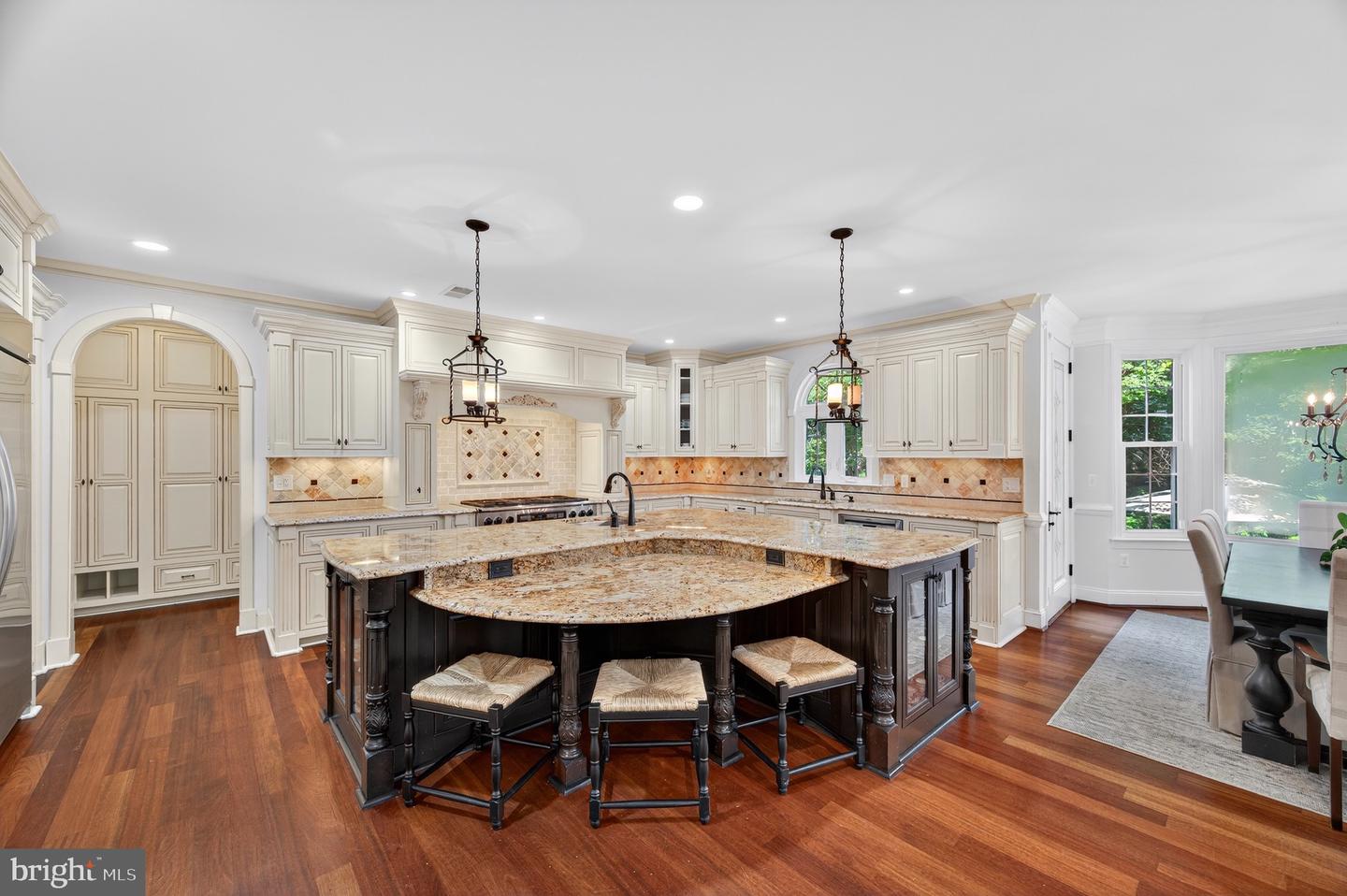 11910 CRAYTON CT, HERNDON, Virginia 20170, 5 Bedrooms Bedrooms, ,4 BathroomsBathrooms,Residential,For sale,11910 CRAYTON CT,VAFX2248506 MLS # VAFX2248506